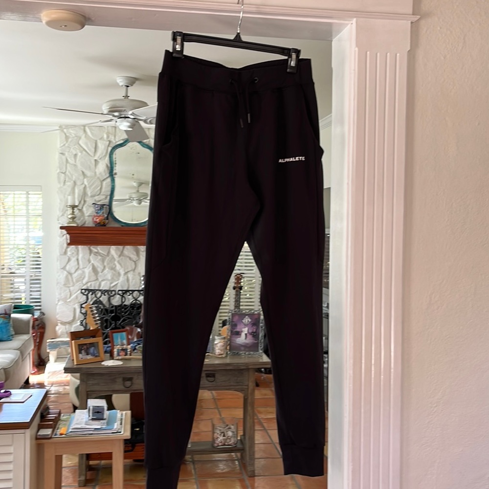 Black medium size dryfit joggers- Alphalete brand